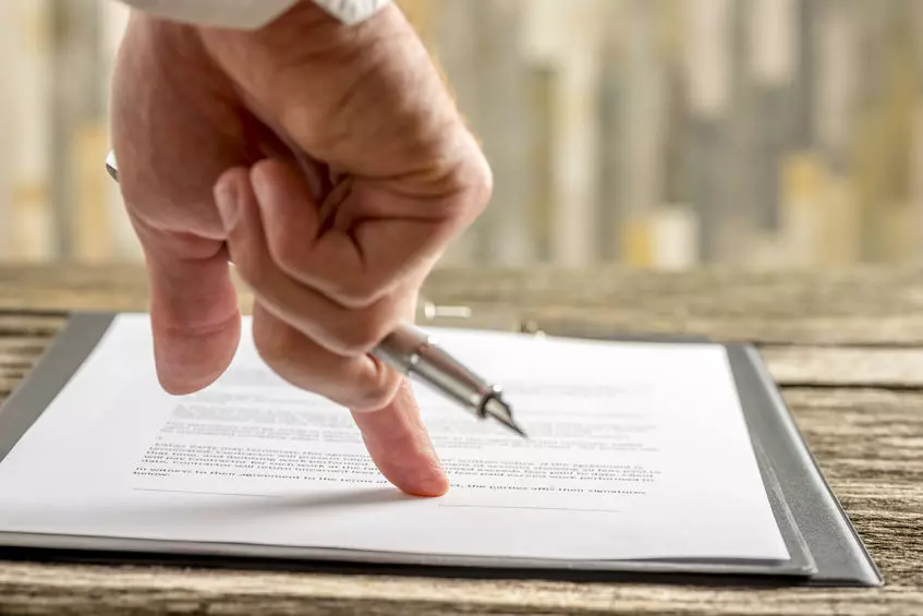 Family meeting with legal advisor, showing when a Will is crucial—highlighting Trusted Will Writing Hertford for essential life planning.
